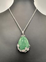 تعليقه حجر الأفنتورين الأخضر الطبيعي الكريم.