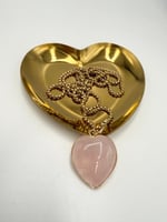 تعليقه قلب الكوارتز الوردي الطبيعي .