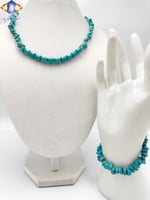 عقد و سوار حجر الفيروز المكسر الطبيعي الكريم .