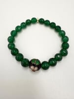 سوار حجر العقيق الأخضر المضلع الطبيعي .