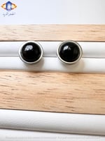 حلق من حجر الأونكس الأسود الطبيعي الكريم .