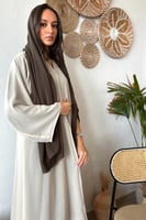 عباية بـ قماش كريب خفيف بوجهين زيتي و بيج