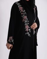 عبايا عمليه