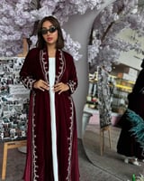 عباية مخمل عنابي