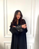 عبايه عمليه بفصوص