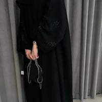 عبايا صيفيه تطريز باللون الاسود