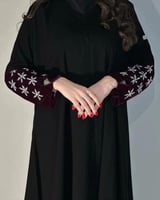 عباية مع مخمل عنابي في الاكام