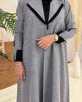 عبايه عمليه ملون