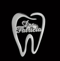 بروش طبيب اسنان مع الاسم