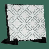 درع من الحجر مع الطباعة