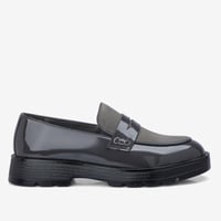 حذاء لوفر رمادي غامق جلد لامع ومخمل