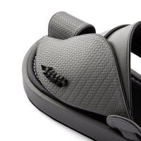 نعال شرقي وطني بأفضل خامات الجلد الرمادي والأسود