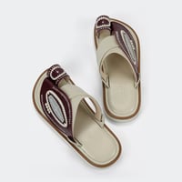 حذاء شرقي زبيري من الجلد الخمري المطرز