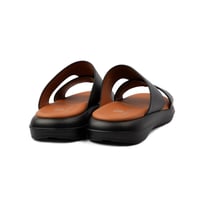 نعال شرقي خليجي جلد اسود ماركة فيكتور كلارك