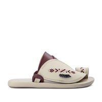 حذاء شرقي وطني طبي خمري وسكري مطرز