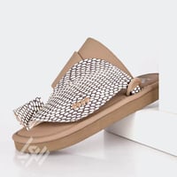 حذاء شرقي وطني بيج بخامات ايطالية أصلية