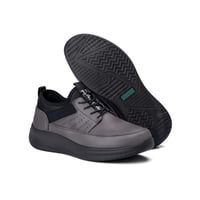 حذاء كاجوال جلد طبي من فيكتور كلارك - رمادي فاتح