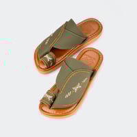 مداس زبيري وطني شرقي زيتي بتطريز فاخر