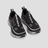 حذاء كاجوال رياضي أسود مريح من ON