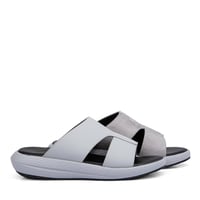 نعال شرقي جلد رمادي بأرضية سوداء طبية