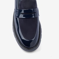 حذاء لوفر كحلي جلد لامع ومخمل