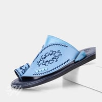 نعال سعودي مطرز طبي إيطالي جلد سماوي