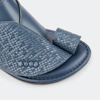 صندل ايطالي كحلي بنقشة جلد الثعبان