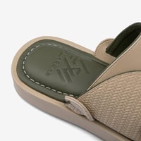 حذيان شرقي سعودي جلد باللون البيج الأنيق