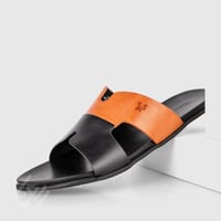 مداس طبي جلد أسود وعسلي من فيكتور كلارك