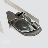 نعال رجالي طبي شرقي بأرضية طبية مريحة