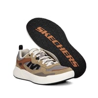 Skechers بالوان بيج وعسلي ونعل رياضي مريح