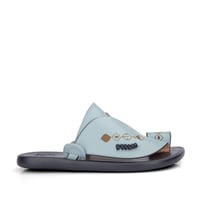 حذاء شرقي مطرز من الجلد السماوي بنعل طبي