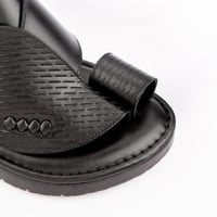 حذاء شرقي إيطالي أسود طبي