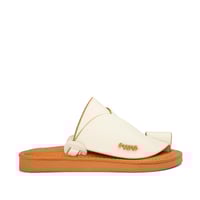 نعال شرقي وطني من الجلد البيج بأرضية عسلية طبية