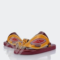 نعال زبيري شرقي بالجلد الخمري المطرز