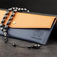 سبحه سوداء أنيقة بنقوش فضية ناعمة