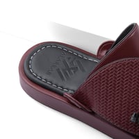 حذاء شرقي سعودي من الجلد الخمري الفاخر