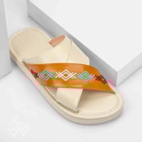 نعال رجالي مطرز جلد سكري وعسلي