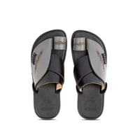 حذاء شرقي طبي جلد أسود ورمادي مطرز