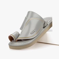 نعال وطني رمادي شرقي من الجلد الطبيعي الفاخر