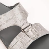 نعال طبي رمادي طبيعي ماركة فيكتور كلارك