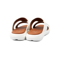 نعال شرقي خليجي جلد ابيض ماركة فيكتور كلارك