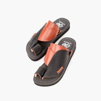 حذاء شرقي وطني جلد عسلي وأسود مزركش