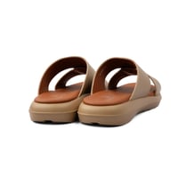 نعال شرقي خليجي جلد بيج ماركة فيكتور كلارك