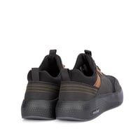 نعال كاجول من فيكتور كلارك مخمل اسود