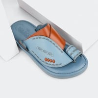 نعال زبيري شرقي إيطالي بتصميم أزرق وبرتقالي فاخر