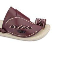 حذاء شرقي وطني طبي جلد خمري مطرز