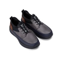 حذاء كاجوال جلد طبي من فيكتور كلارك- الوان جريئة