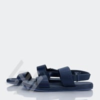 نعال فيكتور كلارك بلون كحلي