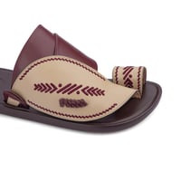 حذاء شرقي وطني طبي جلد خمري وبيج مطرز